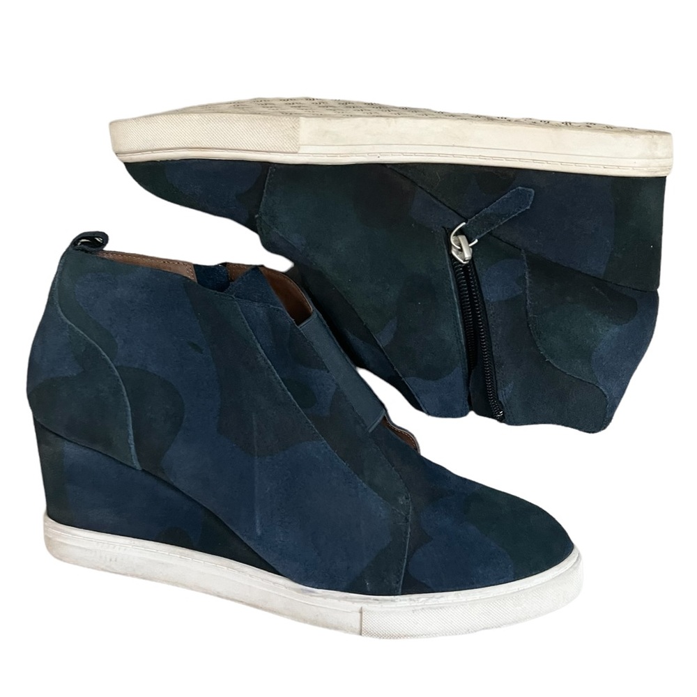 Linea Paolo Felicia Navy Camo Wedge Sneakers - 10